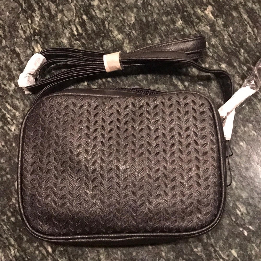 Black side body bag NWT